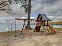 INCREDIBLE 8br 4ba Log House, Big St Germain Lake, Outdoor Covered Bar, Beach Hotels in St. Germain