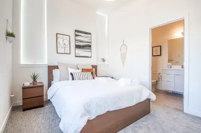 [Central Seattle] Sophisticated Home with Breathtaking City Views Hotels in Atlantic