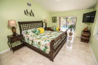 Palm Tree III Pool Home Waterfront