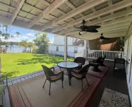 DT Orlando 3 Miles, Relax Water View Deck. Walk to many restaurants, fast foods Hotel a Edgewood