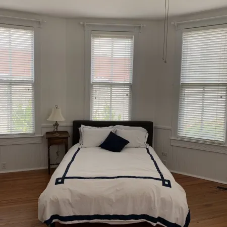 Perfect downtown game day apartment