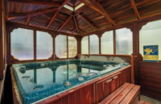 Lake Texoma Splash! Pool/hot tub, 1.5 miles to Highport Marina on Lake Texoma!