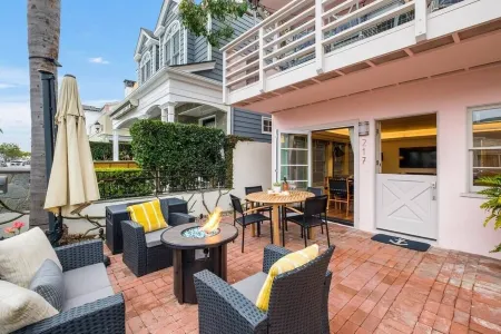 BALBOA ISLAND Retreat 3Bed 2Bath [Downstairs] Отели рядом с достопримечательностью «Ньюпорт-Бич»