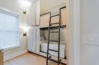 The Cove at Sylvan Beach - Pet friendly lakeside cottage with a pontoon boat!