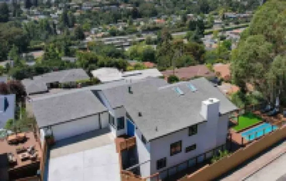 Main House + Guest Unit! 5 Bed / 3.5 Bath, Oakland Hills