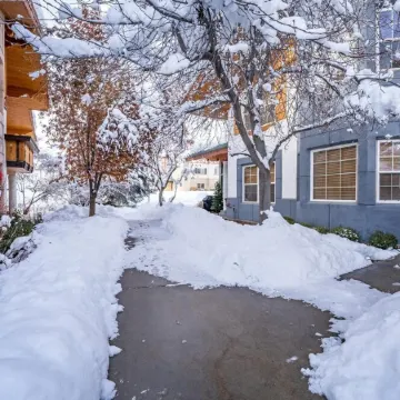 Luxe Chalet - Sleeps 15