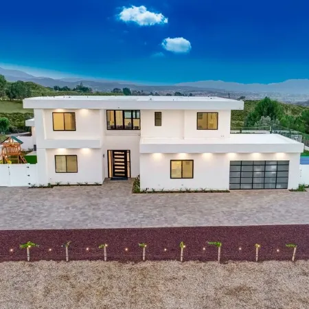 # 1 Vacation Rental in California for Large Groups