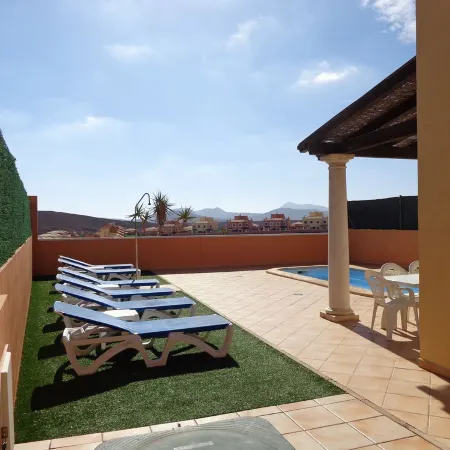 Spacious Family Villa, Private Heated Swimming Pool & Superfast Fibre Internet
