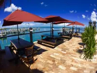 Private Beach-Pool-King Bed-No Stairs-Family Friendly-Relax-Play Together! Hotels in Key Colony Beach