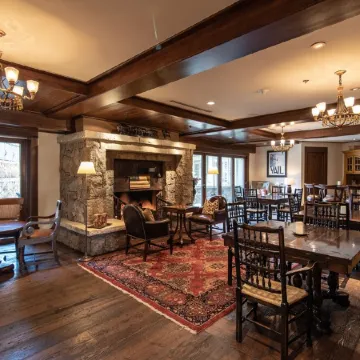 One Willow Bridge Road - 3-room residence