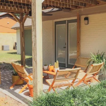 Less than 1 mile from downtown Fairhope!