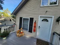 Cozy 3 bd Cottage w/ access to private lake