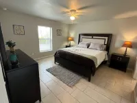 Gulf access Villa Luna available in SW Cape Coral