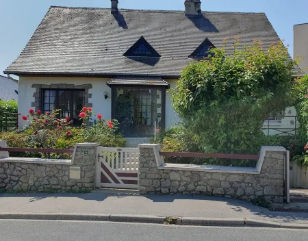 Pavillon Individuel au Calme Отели в г. Ле Пьё