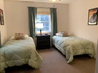 Western Mountain Townhouse Hotels near Canada Cliff