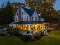 11 bedroom Lodge - Swim Spa/Hot Tub - Firepit - Game room - sleeps 26 - Wifi