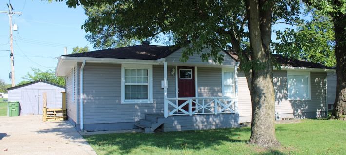 Centrally Located 3 Bdrm 2 Bath Quaint House with a Yard. Pet Friendly. デイビースのホテル