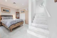 Seas the Day Hotels in Terrigal