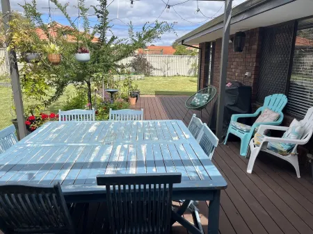 Relaxed family home - 5 min walk to the beach Отели в г. Джограф