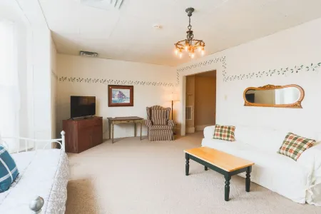 Sleeps 5 Fully Equipped Apartment Near Golf Courses