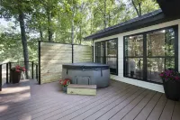 The Twisted Sassafras Treehouse