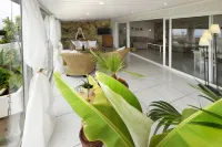 La Casita-very quiet location with stunning sea views and heated pool