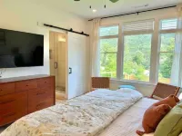 Modern Cabin for 8,w/Hot Tub+mtn view+1m from downtown Clayton, Outdoor Space