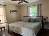 Nicely Decorated 2+ Br Home in Quiet Neighborhood