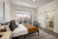 Beautiful New 4 Bedroom Home with views Minutes from Arches