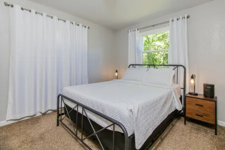 Tourists’ Haven~Clean~Centrally Located Отели рядом с достопримечательностью «Южная Дакота Скул оф Майнс & Текнолоджи»