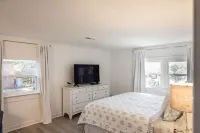The Little Blue Cottage - Topping : Waterfront!