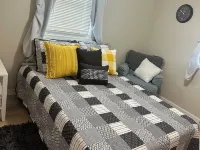 The Tinley House. Close to hiking, hunting. Bike trail and hospital, shopping Hotels in Harrisburg