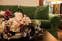 Stunning suite in amazing National Landmark property. Blocks from downtown.