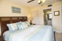 OCEAN VIEW Villa. Steps to the Beach! Pool, Hot Tub, SPECIAL OFF-SEASON RATES!