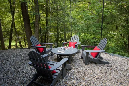 Starlit Cabin Retreat: Cozy Fall Escape in the Heart of the Woods