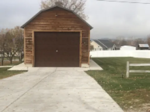Modern Barn near Logan but in a quiet neighborhood.