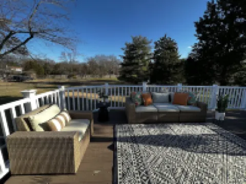 Alexandria VA Spacious, Family-Friendly 5Br Home Near DC Hotels in Lincolnia