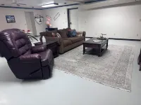Buffalo airport Fly Inn. 2 bedroom inside a airplane hangar!