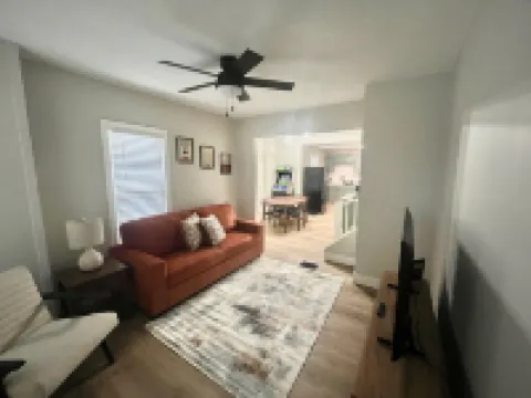 A great stay, Two, close to Spire, GOTL, & Wineries....King Bed!