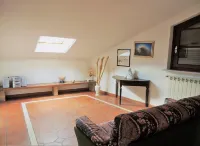 Quite, exclusive apartment, sea view, garden with bbq, equipped terrace Hotels in Pietrasanta