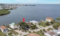 Ocean-front Seaview Home on Gulf - Fishing Boat Available!