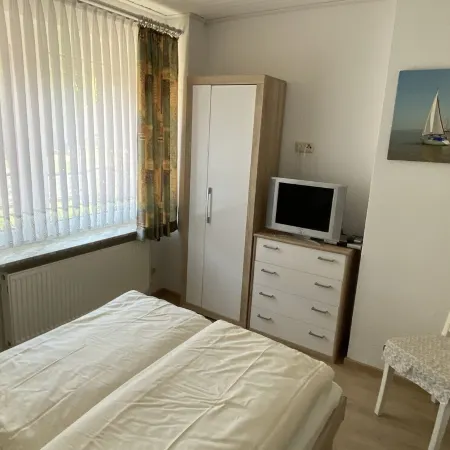Vacation apartment, ground floor, WLAN, covered terrace, wood-burning stove