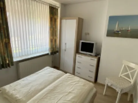 Vacation apartment, ground floor, WLAN, covered terrace, wood-burning stove