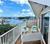 Luxury 2 story condo with 2 bedrooms and 2 balconies in tranquil Melbourne
