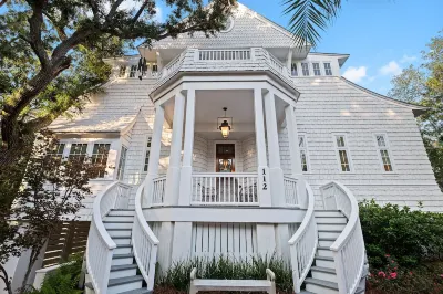 5⭐️ home w/CARR HOUSE!PVT POOL!DUNE BUGGY!6 Seater GOLF CART!5 min walk 2 beach!