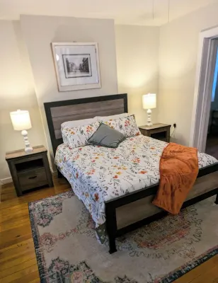 Relax at a Rustic Oasis-  Walk 2 everything! Cyclist Welcomed & Pet friendly!