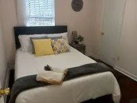 Lovely home, sleep six, quiet area, lots of family games, large yard