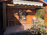 Two-bedroom apartment in the heights of Nice: Small chalet with private garden.