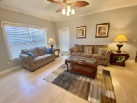 Lake Norman Condo near Charlotte! Great Location steps from downtown Cornelius!