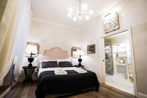 Lucia Charming Home: elegant apartment in the historic center of Lucca